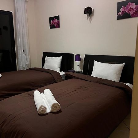 Magnifique Appartement Spacieux Confort Propre Familial 2 Chambres Salon Et Salle A Manger A 20Mn A Pied De Place Jemaa El Fina 4 Piscines Dans Espace De Golf A 12 Mn En Voitures L Entree Est Gratuit Pour La Clientele Ouvert Entre 10H Et 20H Marrakesz Zewnętrze zdjęcie