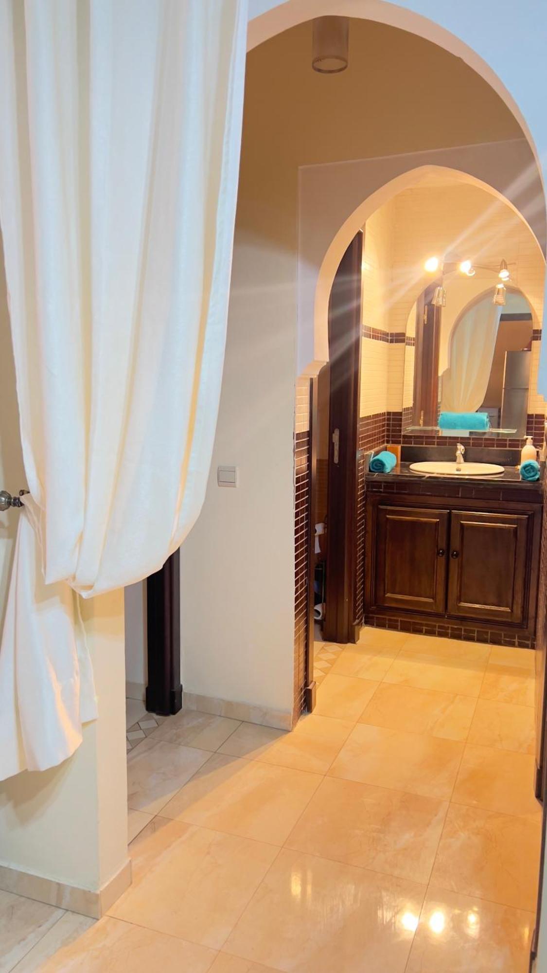 Magnifique Appartement Spacieux Confort Propre Familial 2 Chambres Salon Et Salle A Manger A 20Mn A Pied De Place Jemaa El Fina 4 Piscines Dans Espace De Golf A 12 Mn En Voitures L Entree Est Gratuit Pour La Clientele Ouvert Entre 10H Et 20H Marrakesz Zewnętrze zdjęcie